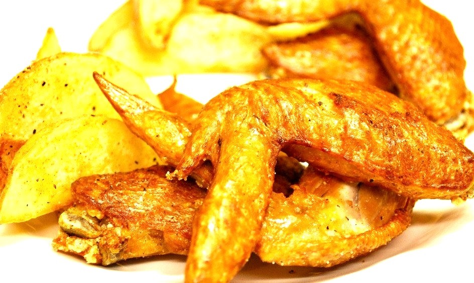 Spice fried chicken wings (by nishikimichuzo)