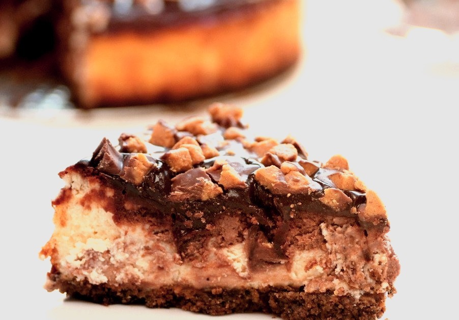 Peanut Buttercup Cheesecake (by Food Snots)