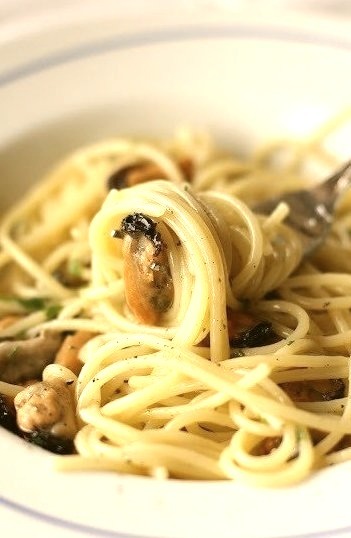 Spaghetti with Mussels (Anna the Nice)